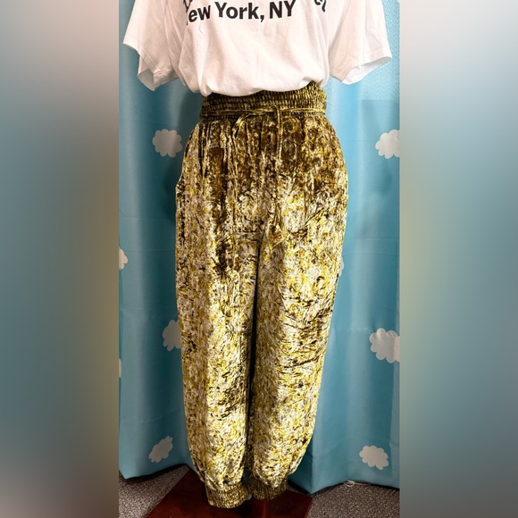 Anthropologie crushed velvet track pants in yellow green. XS - Picture 9 of 9